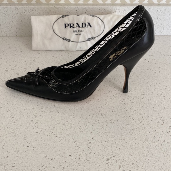 Tempting Vintage Fishnet Prada Pumps. - Picture 2 of 11